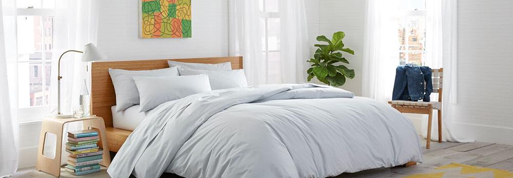 8 Ways to Style a Bed