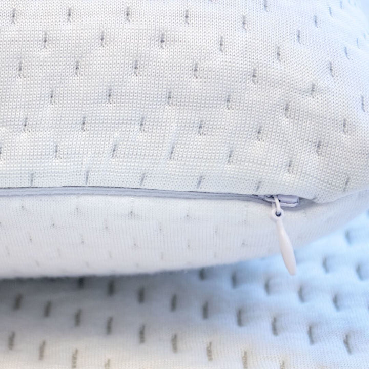 Bedface VitaGel 4 in 1 memory foam pillow close up of zipper and detailed casing